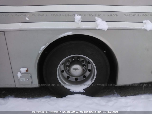 1RF120611S2011796 - 1995 ROADMASTER RAIL DYANASTER თეთრი ფოტო 7