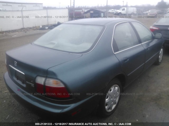 1HGCD5636TA252450 - 1996 HONDA ACCORD LX/EX GREEN photo 4