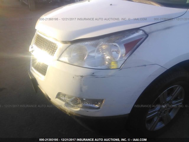 1GNLRFED9AS131782 - 2010 CHEVROLET TRAVERSE LT WHITE photo 6