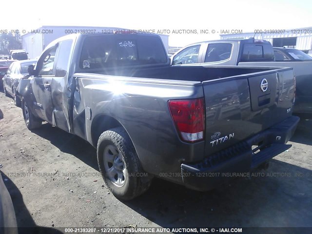 1N6BA06A35N549933 - 2005 NISSAN TITAN XE/SE/LE SILVER photo 3