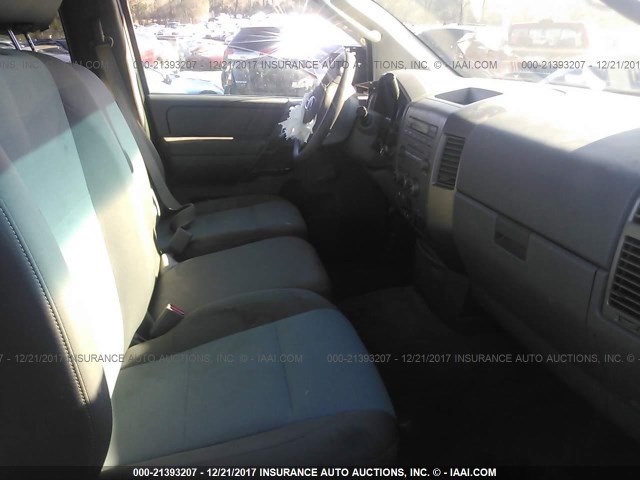 1N6BA06A35N549933 - 2005 NISSAN TITAN XE/SE/LE SILVER photo 5