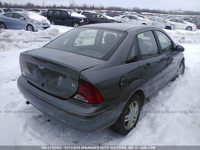 1FAFP34Z83W284341 - 2003 FORD FOCUS SE COMFORT/SE SPORT GRAY photo 4