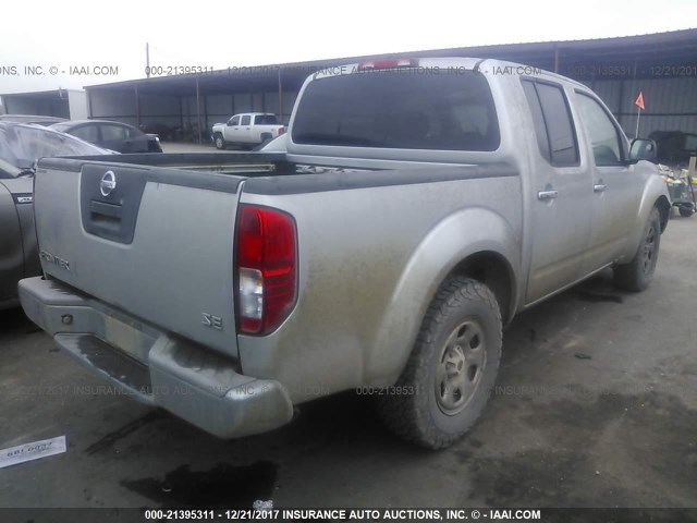 1N6AD07U57C431991 - 2007 NISSAN FRONTIER CREW CAB LE/SE/OFF ROAD SILVER photo 4