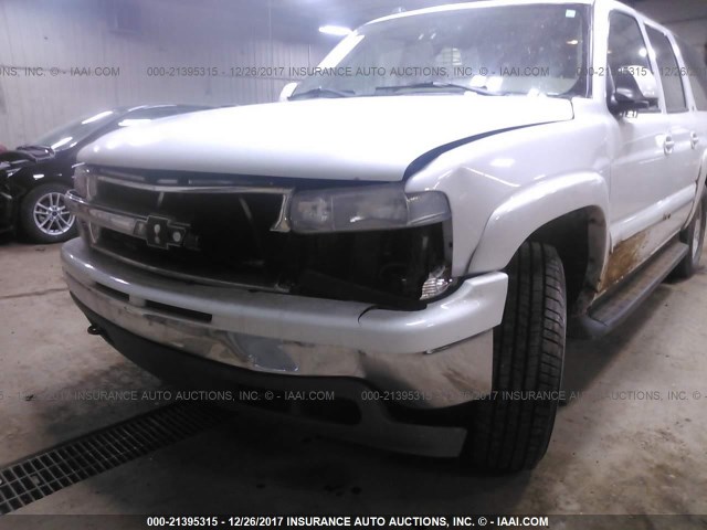 1GNFK16ZX4J128348 - 2004 CHEVROLET SUBURBAN K1500 WHITE photo 6