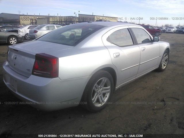 2B3KA53H66H164735 - 2006 DODGE CHARGER R/T SILVER photo 4