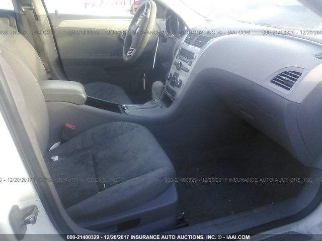 1G1ZC5EU9BF110433 - 2011 CHEVROLET MALIBU 1LT 白色 照片 5