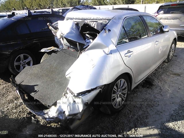 4T1BF1FK2EU395008 - 2014 TOYOTA CAMRY L/SE/LE/XLE 银色 照片 4