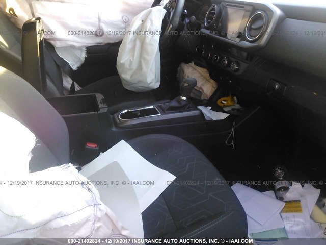 3TMCZ5AN3HM086147 - 2017 TOYOTA TACOMA DBL CAB/SR/TRDSPT/OR/PRO Қызғылт сары фото 5