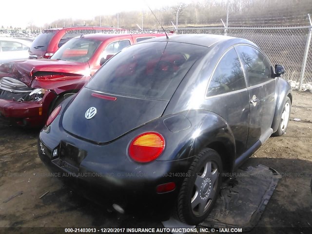 3VWBB61C0WM006477 - 1998 VOLKSWAGEN NEW BEETLE 黑色 照片 4