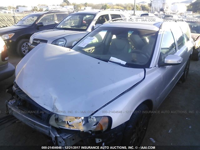 YV1SW592272659456 - 2007 VOLVO V70 2.5T SILVER photo 2