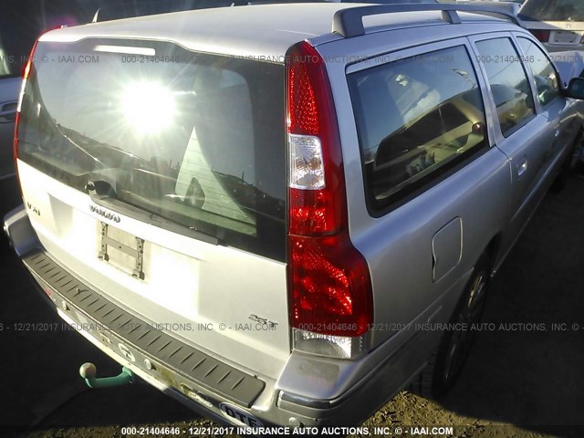 YV1SW592272659456 - 2007 VOLVO V70 2.5T SILVER photo 4