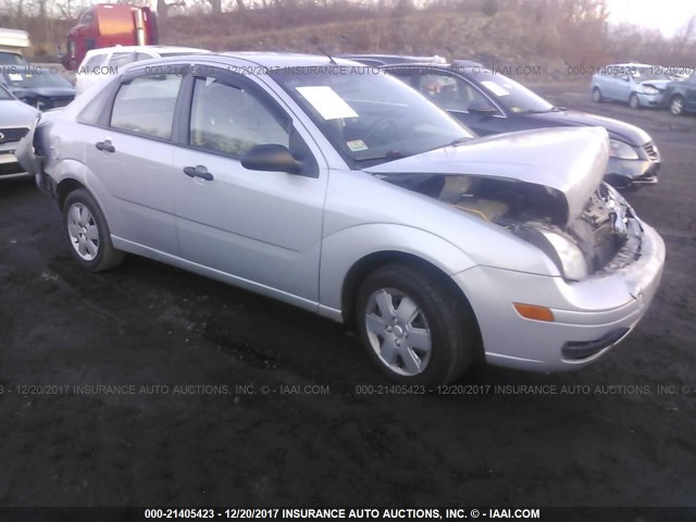 1FAFP34N67W255911 - 2007 FORD FOCUS ZX4/S/SE/SES SILVER photo 1