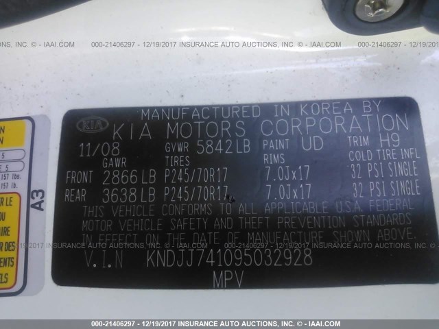 KNDJJ741095032928 - 2009 KIA BORREGO LX/EX WHITE photo 9