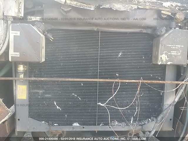 4UZ6XFBC0XCB54215 - 1999 FREIGHTLINER XC B2 CONVENTIONAL BROWN photo 10