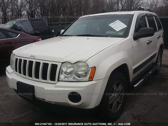 1J4GR48KX5C672598 - 2005 JEEP GRAND CHEROKEE LAREDO/COLUMBIA/FREEDOM 白色 照片 2