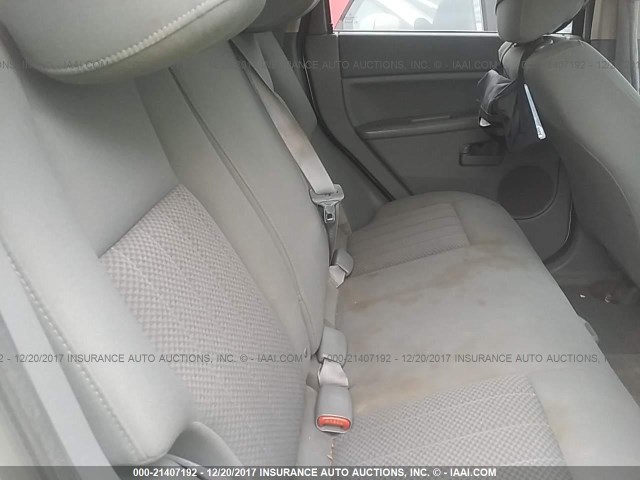 1J4GR48KX5C672598 - 2005 JEEP GRAND CHEROKEE LAREDO/COLUMBIA/FREEDOM 白色 照片 8