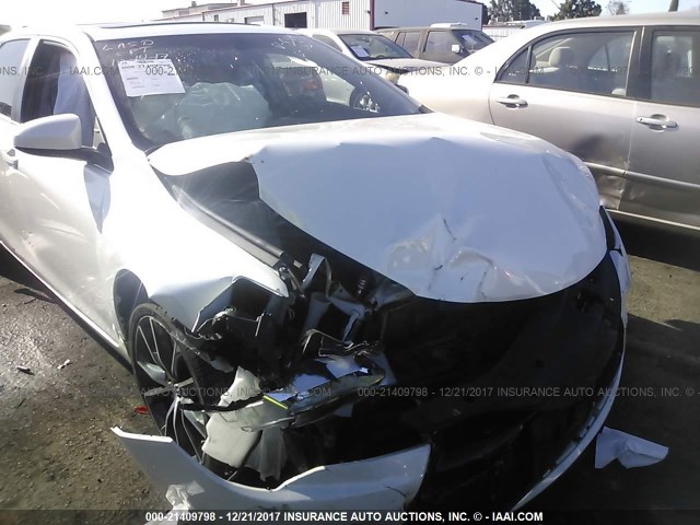 4T1BF1FK3HU278364 - 2017 TOYOTA CAMRY LE/XLE/SE/XSE WHITE photo 6