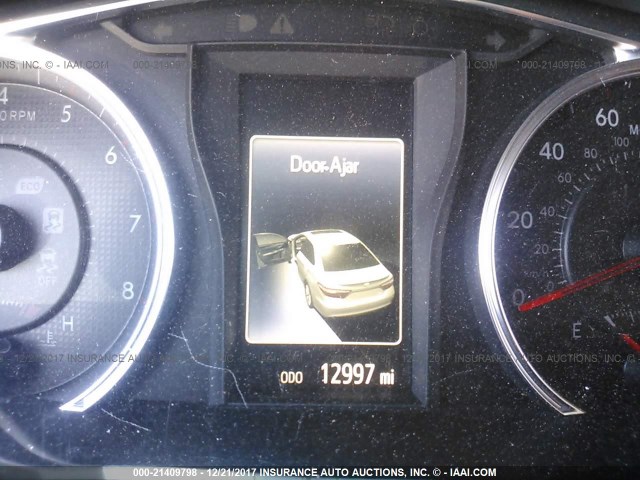 4T1BF1FK3HU278364 - 2017 TOYOTA CAMRY LE/XLE/SE/XSE WHITE photo 7