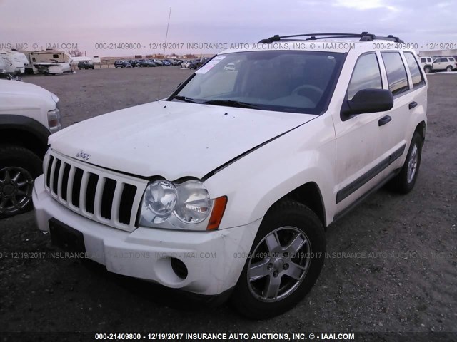 1J4GR48K96C121211 - 2006 JEEP GRAND CHEROKEE LAREDO/COLUMBIA/FREEDOM WHITE photo 2