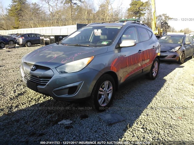 KM8JU3AC8CU516943 - 2012 HYUNDAI TUCSON GLS/LIMITED GRAY photo 2