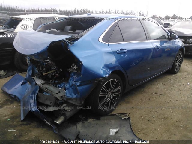 4T1BF1FK2GU559327 - 2016 TOYOTA CAMRY LE/XLE/SE/XSE BLUE photo 4