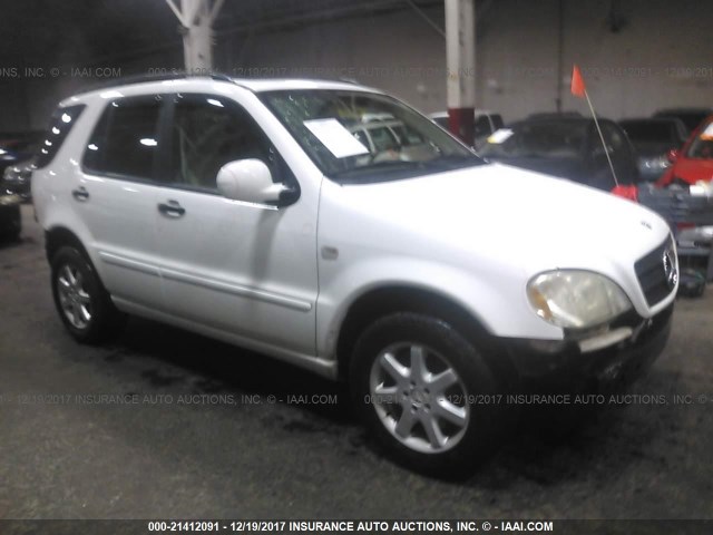 4JGAB72E71A232196 - 2001 MERCEDES-BENZ ML 430 白色 照片 1