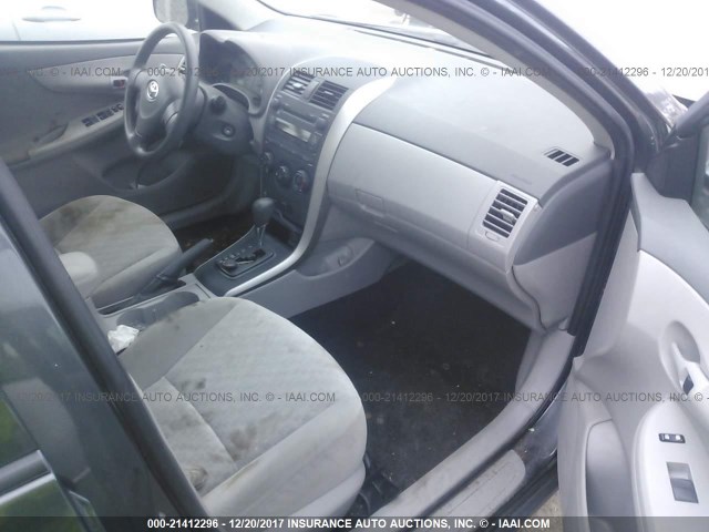 JTDBL40E799060448 - 2009 TOYOTA COROLLA LE/XLE GRAY photo 5
