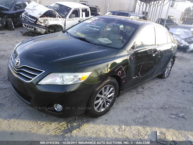 4T1BK3EK9BU623042 - 2011 TOYOTA CAMRY SE/LE/XLE GREEN photo 2