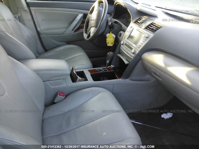 4T1BK3EK9BU623042 - 2011 TOYOTA CAMRY SE/LE/XLE GREEN photo 5