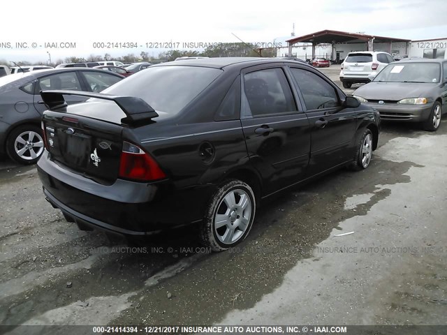 1FAFP34N57W295381 - 2007 FORD FOCUS ZX4/S/SE/SES 黑色 照片 4