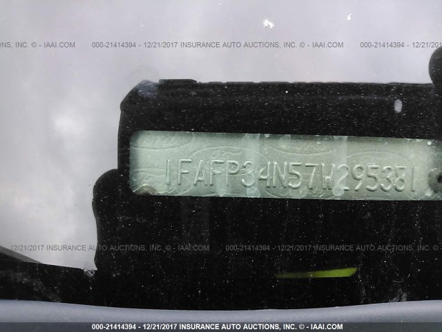 1FAFP34N57W295381 - 2007 FORD FOCUS ZX4/S/SE/SES 黑色 照片 9