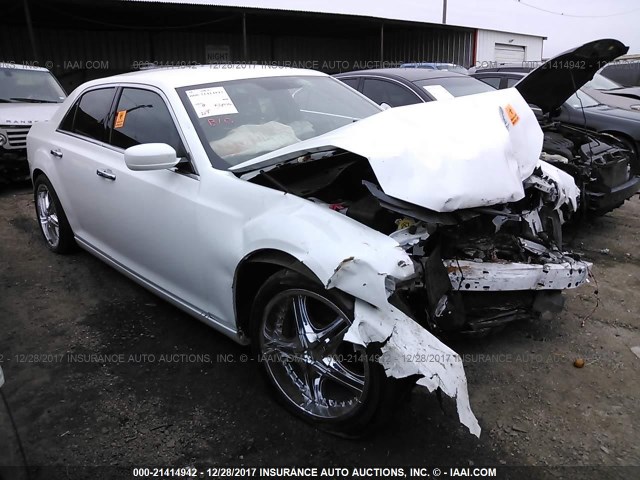 2C3CCAAGXDH576173 - 2013 CHRYSLER 300 WHITE photo 1