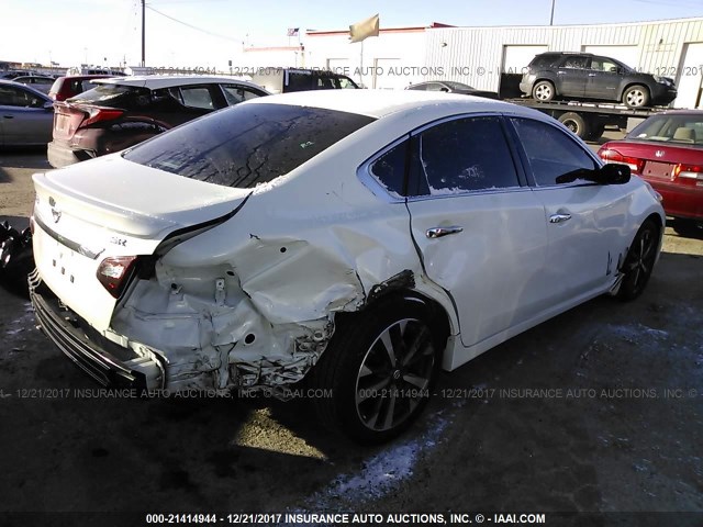 1N4AL3AP3HN331281 - 2017 NISSAN ALTIMA 2.5/S/SV/SL/SR WHITE photo 4