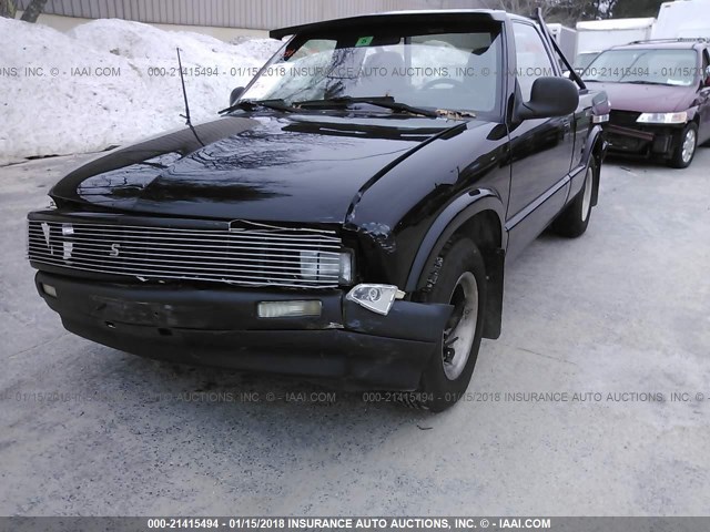 1GCCS144XSK132670 - 1995 CHEVROLET S TRUCK S10 BLACK photo 6