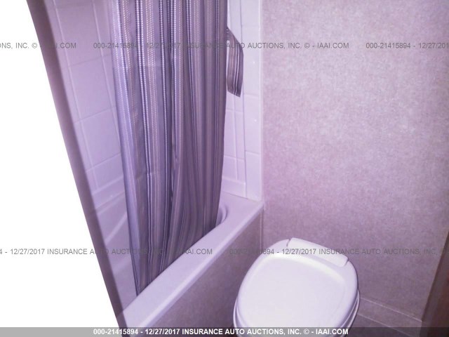 5ZT2CALB5GA022811 - 2016 FOREST RIVER CATALINA  灰色 照片 7