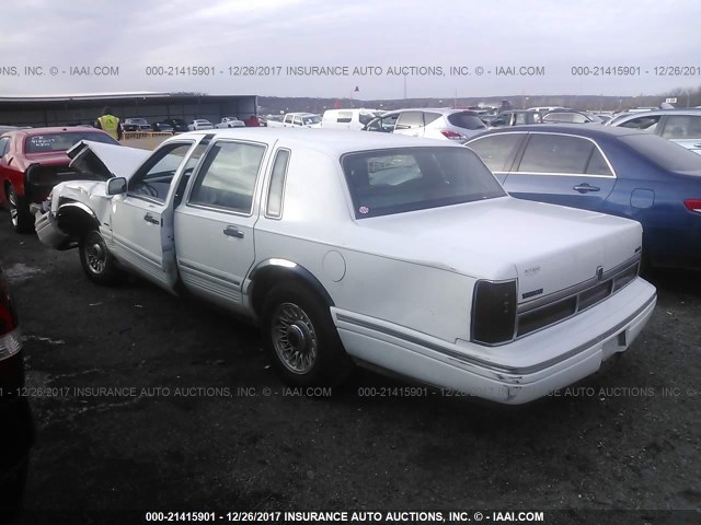 1LNLM81W4SY739424 - 1995 LINCOLN TOWN CAR EXECUTIVE Белый фото 3