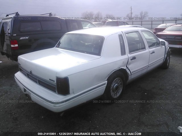 1LNLM81W4SY739424 - 1995 LINCOLN TOWN CAR EXECUTIVE Белый фото 4
