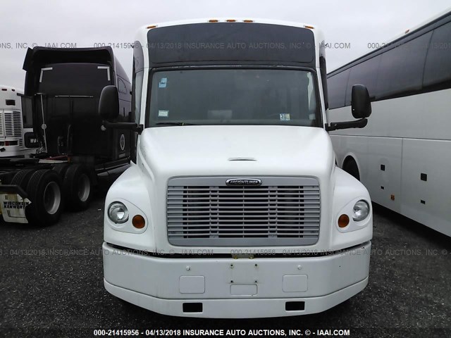 4UZAAZDD86CV89739 - 2006 FREIGHTLINER CHASSIS FB65 WHITE photo 6