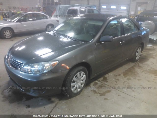 4T1BE32K35U973380 - 2005 TOYOTA CAMRY LE/XLE/SE Gümüş foto 2