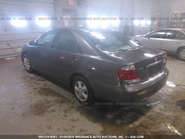 4T1BE32K35U973380 - 2005 TOYOTA CAMRY LE/XLE/SE Gümüş foto 3