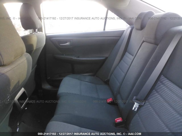 4T1BF1FK7HU751392 - 2017 TOYOTA CAMRY LE/XLE/SE/XSE Schwarz Foto 8