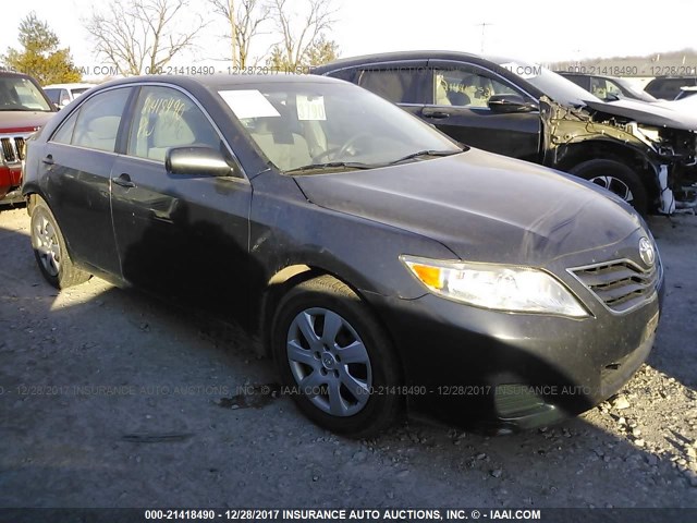 4T1BF3EK9BU771390 - 2011 TOYOTA CAMRY SE/LE/XLE GRAY photo 1