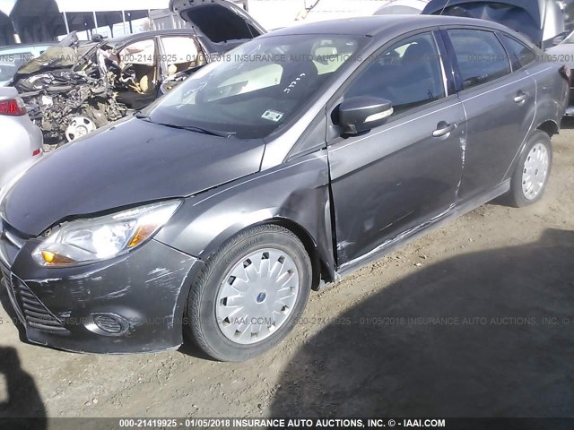 1FADP3F2XDL144432 - 2013 FORD FOCUS SE GRAY photo 2