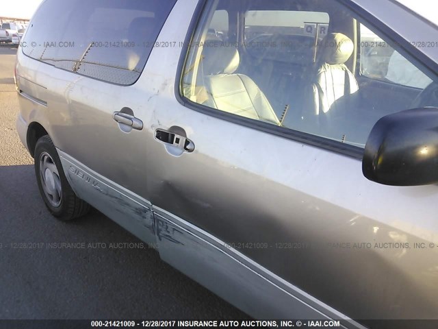 4T3ZF13C6YU273338 - 2000 TOYOTA SIENNA LE/XLE GOLD photo 6