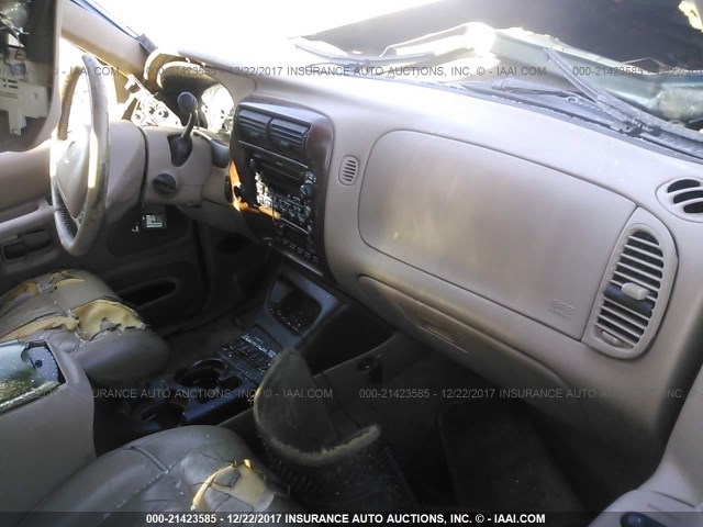 4M2DU86P9YUJ41222 - 2000 MERCURY MOUNTAINEER  BLUE photo 5