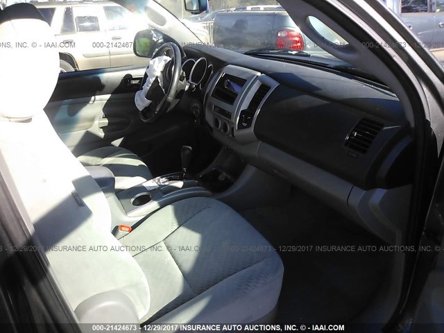 5TFTX4CN4BX004702 - 2011 TOYOTA TACOMA ACCESS CAB GRAY photo 5