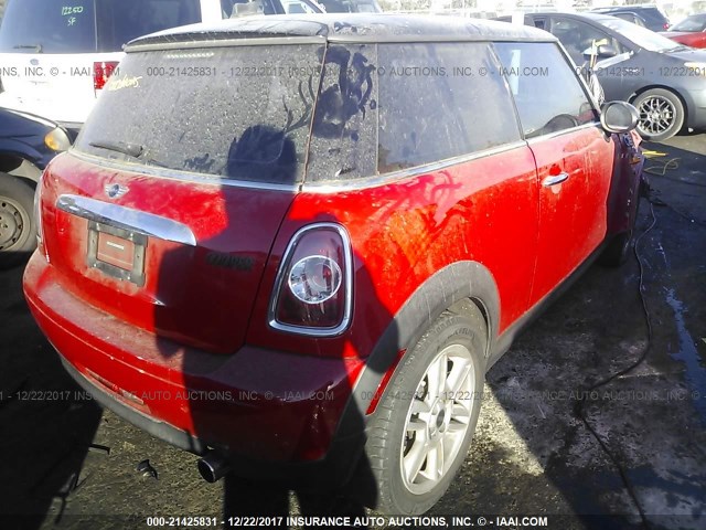 WMWSU3C52BT095147 - 2011 MINI COOPER RED photo 4