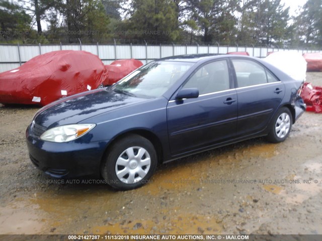 4T1BE32K63U664600 - 2003 TOYOTA CAMRY LE/XLE/SE BLUE photo 2