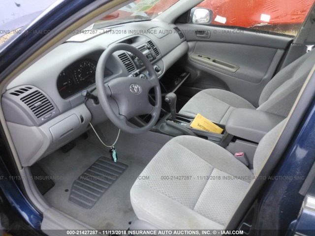 4T1BE32K63U664600 - 2003 TOYOTA CAMRY LE/XLE/SE BLUE photo 5
