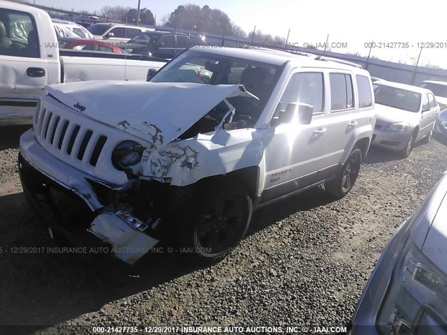 1C4NJRBB0HD127941 - 2017 JEEP PATRIOT SPORT WHITE photo 2